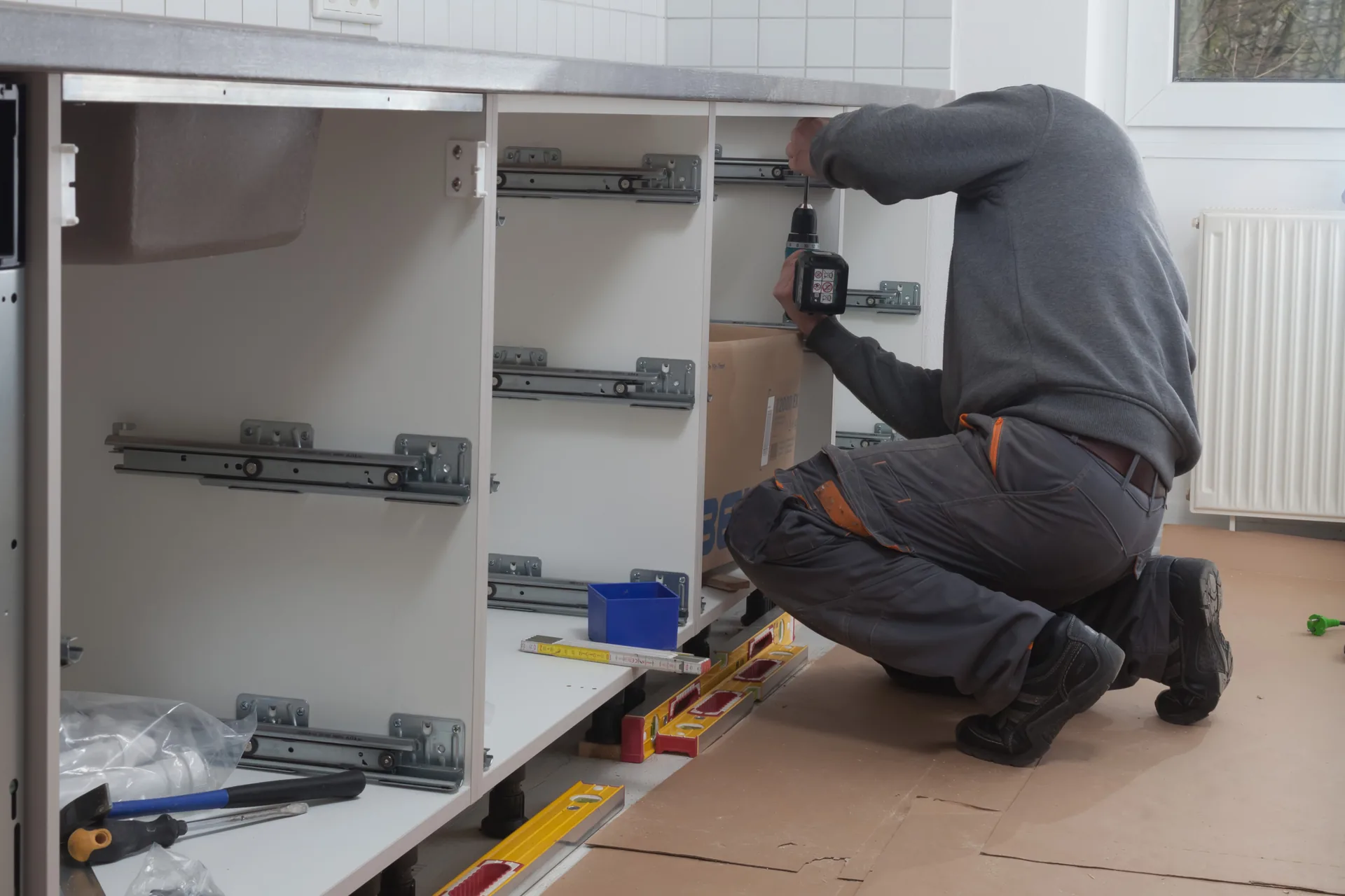moebelmontage-schrank Montage und Fugen in Augsburg